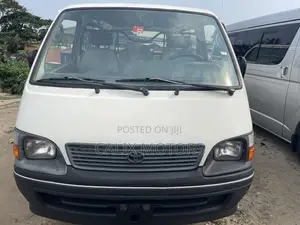 Toyota HiAce 2008 White