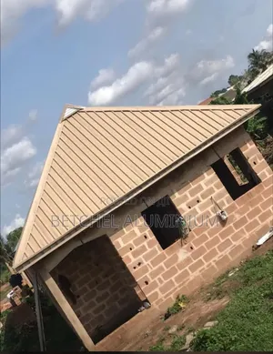 Beige Colored Long Span Aluminum Installation