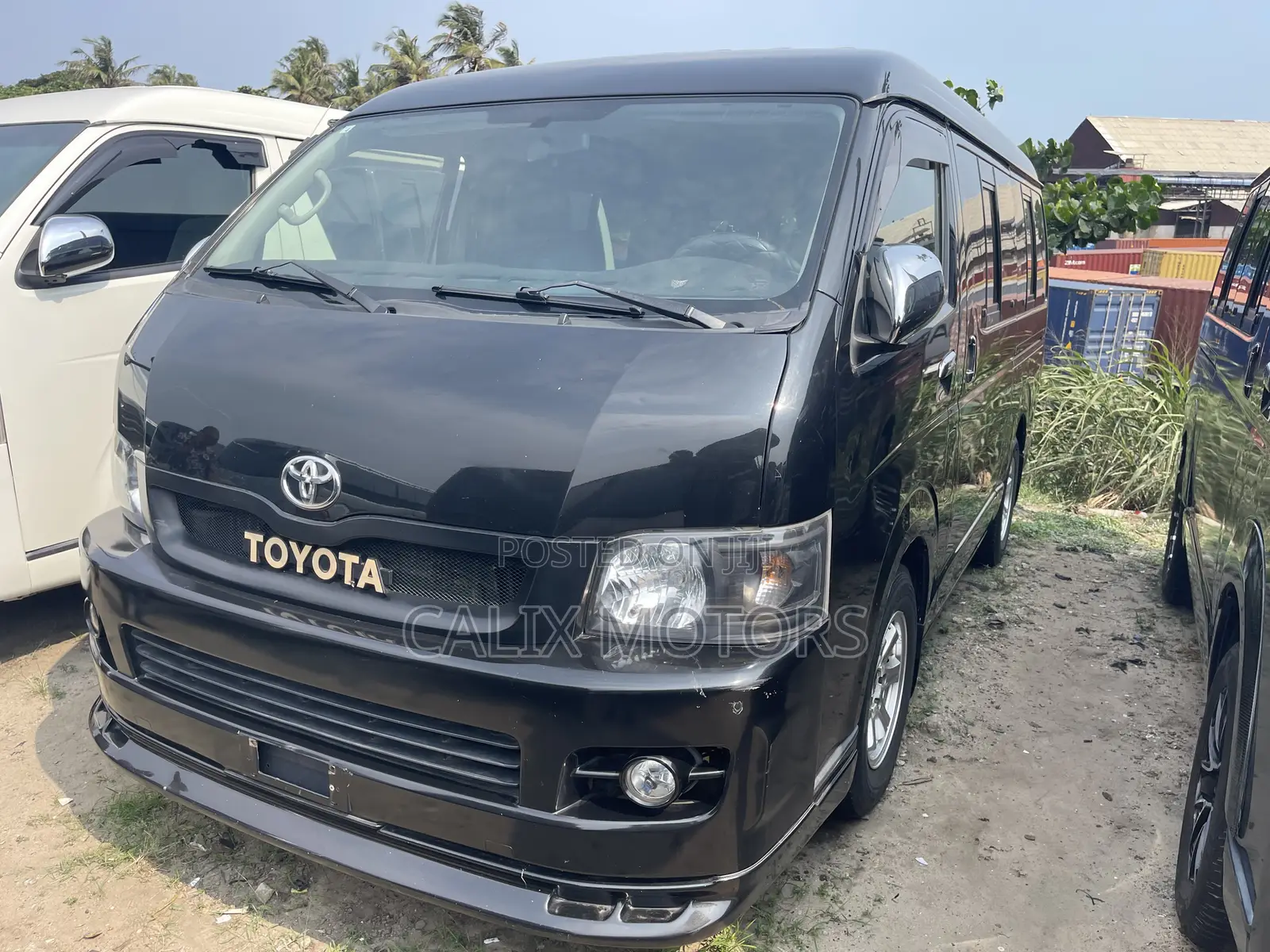 Toyota HiAce 2014 Black