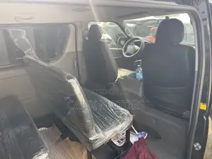 Toyota HiAce 2014 Black