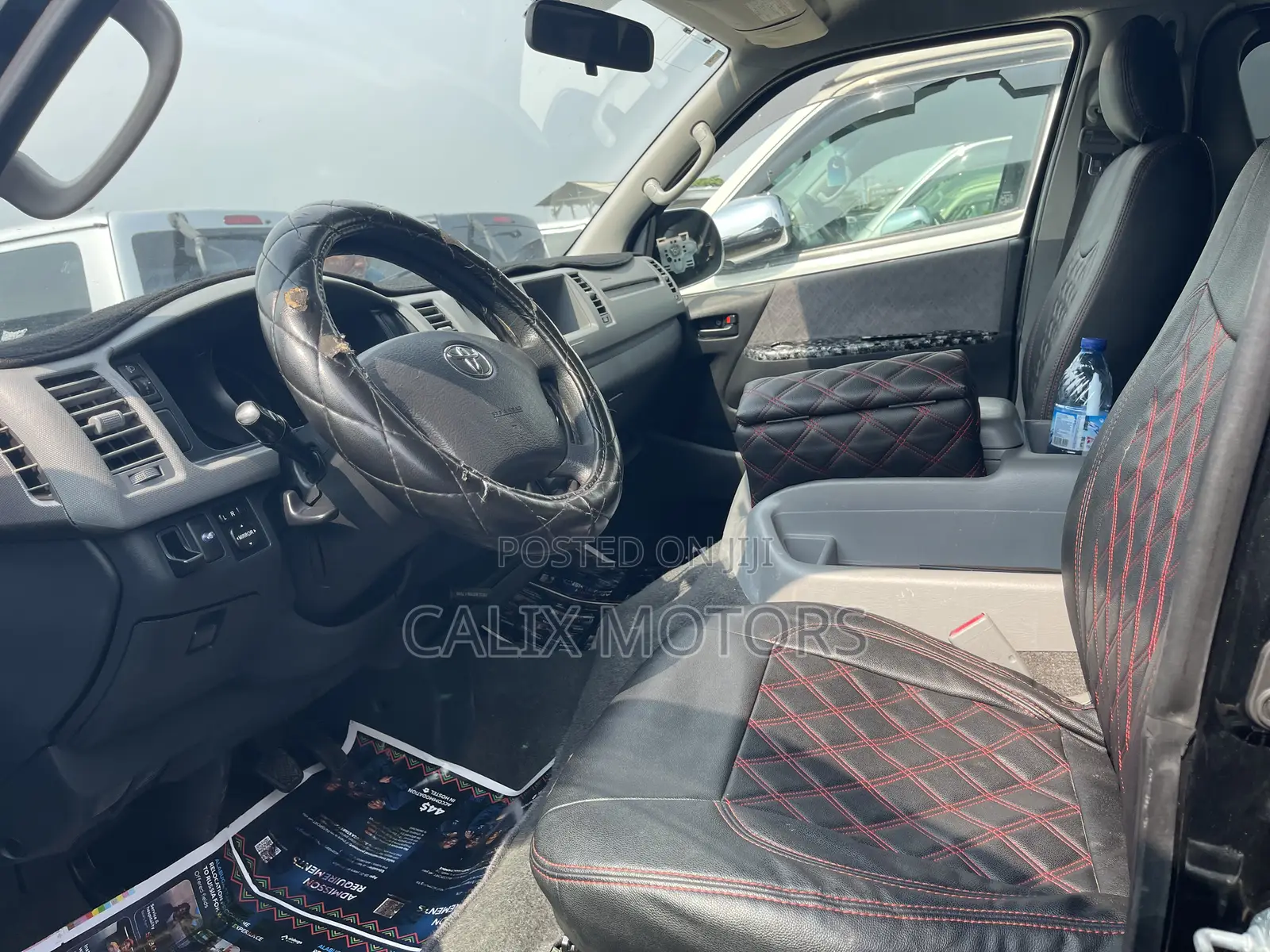 Toyota HiAce 2014 Black