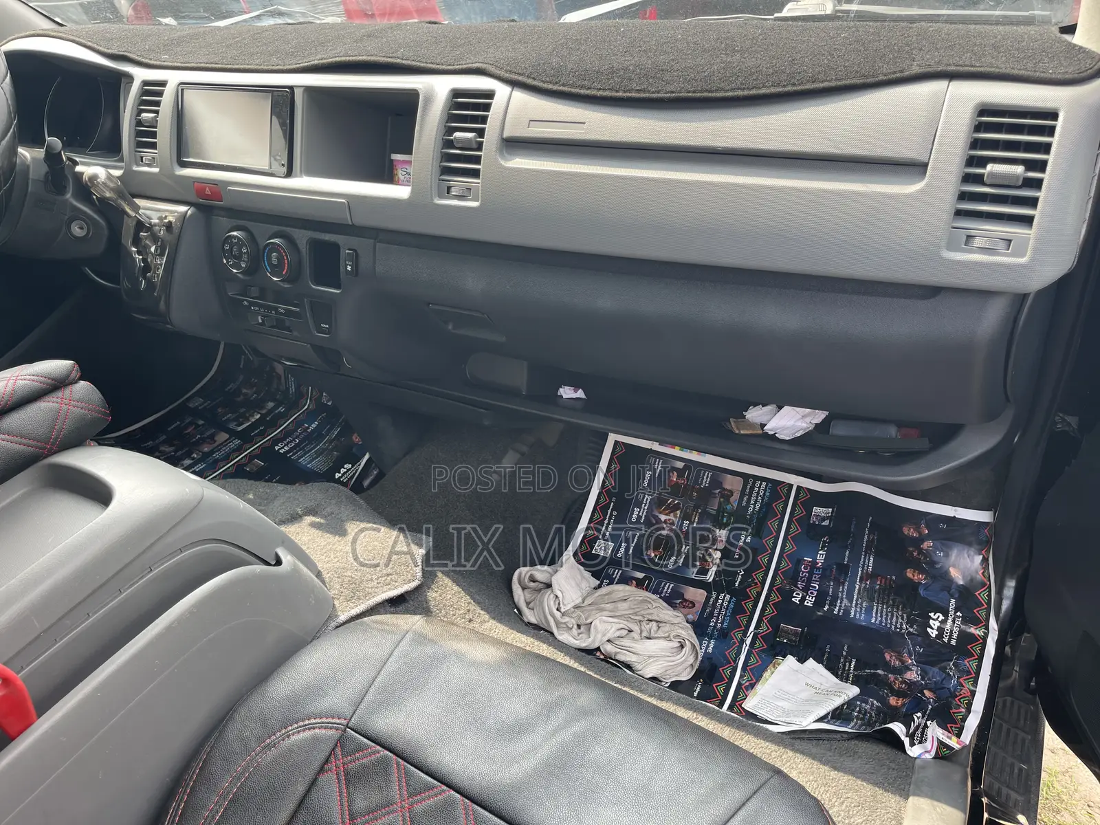 Toyota HiAce 2014 Black
