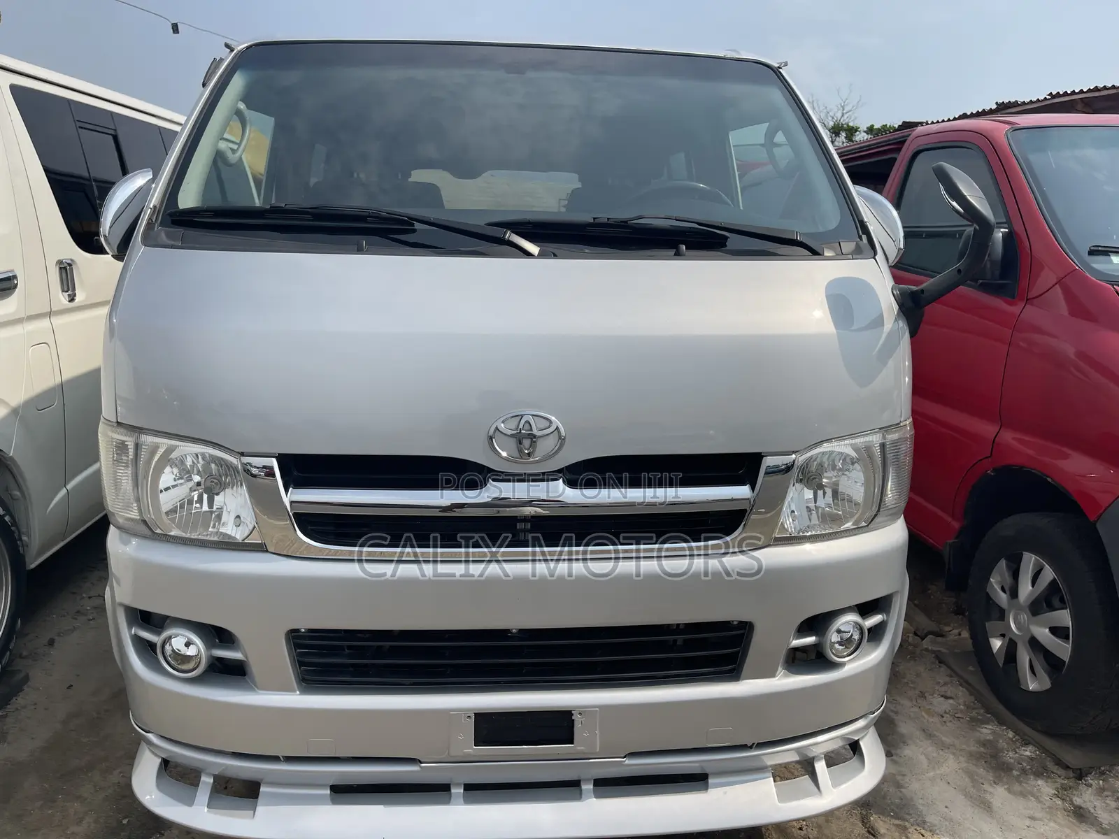 Toyota HiAce 2010 Silver