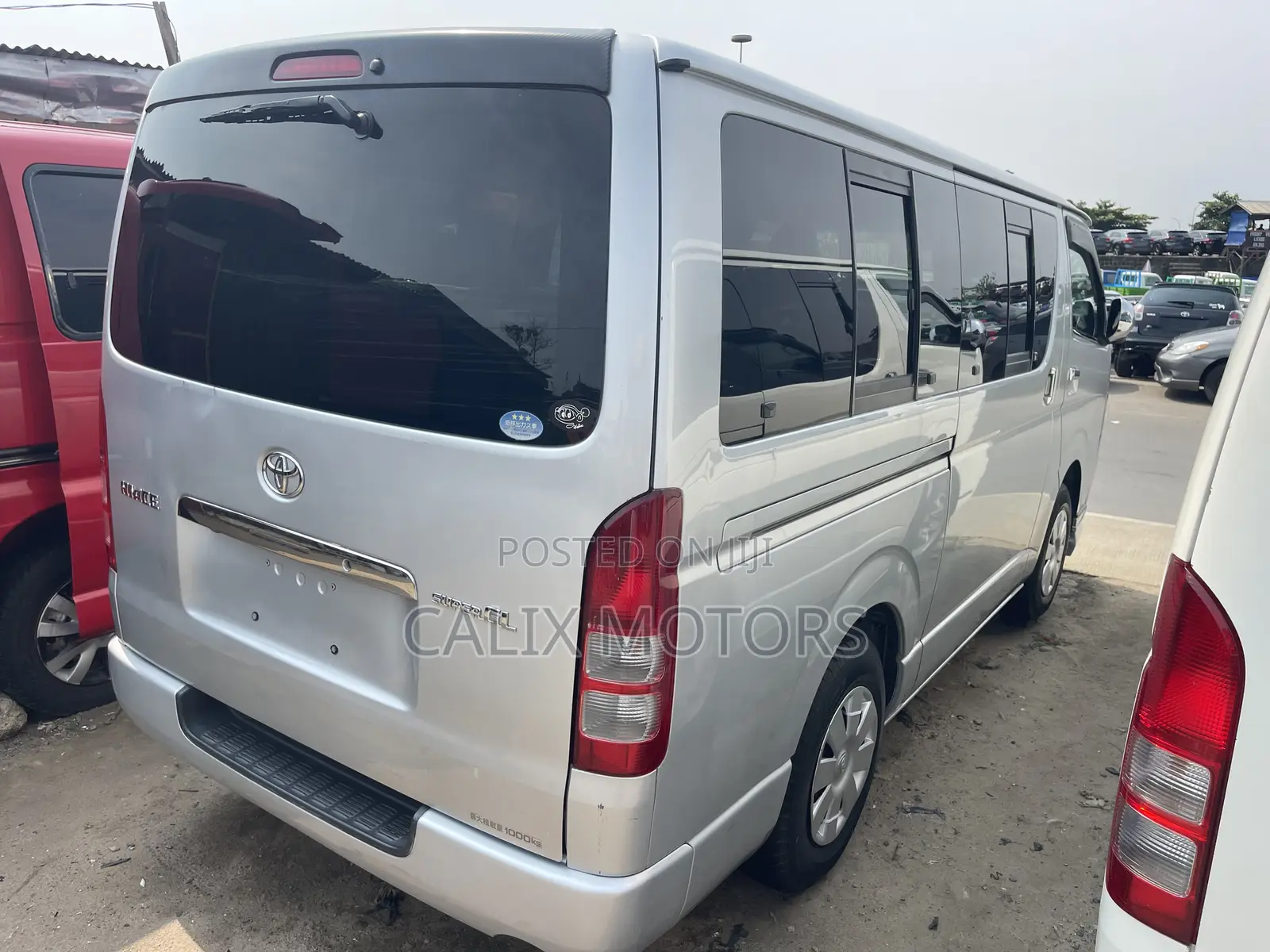 Toyota HiAce 2010 Silver