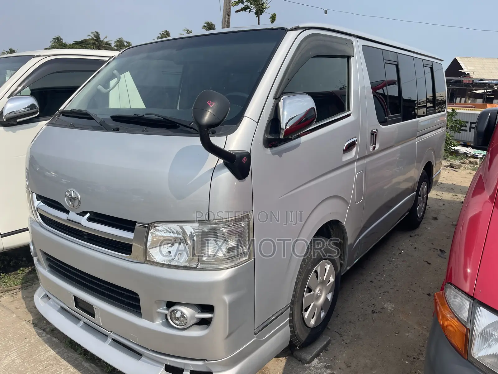 Toyota HiAce 2010 Silver