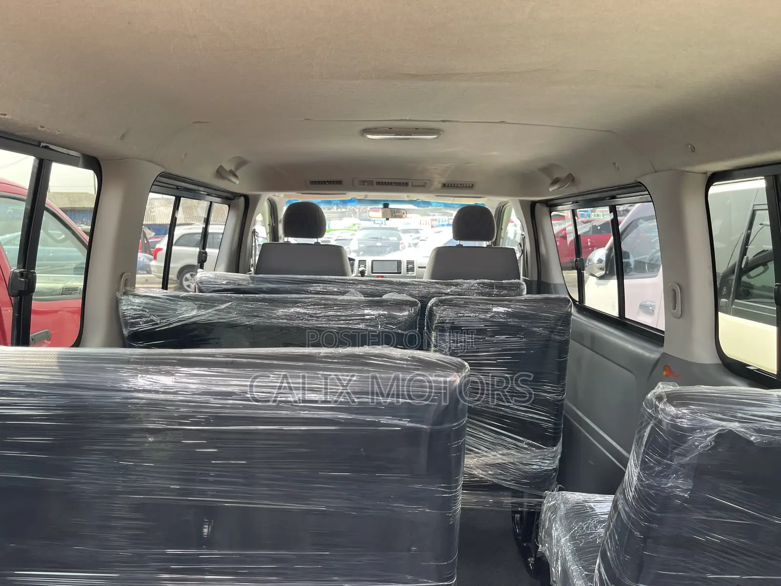 Toyota HiAce 2010 Silver