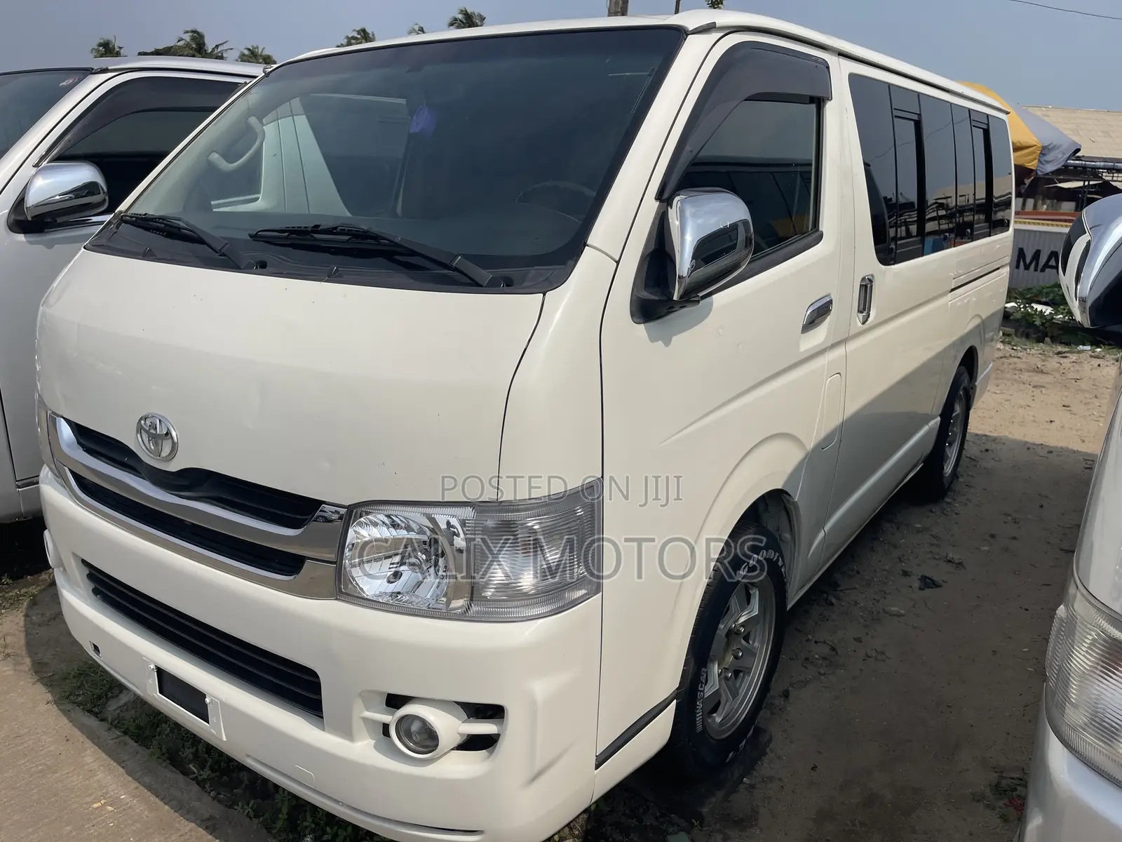 Toyota HiAce 2010 White