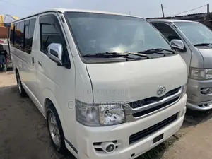 Toyota HiAce 2010 White