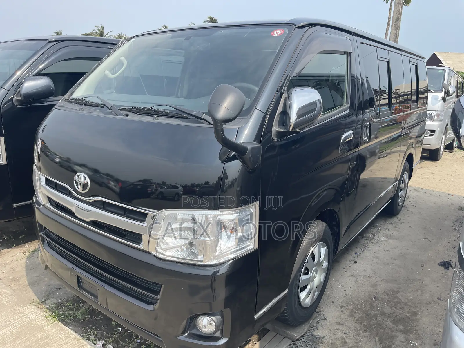 Toyota HiAce 2010 Black
