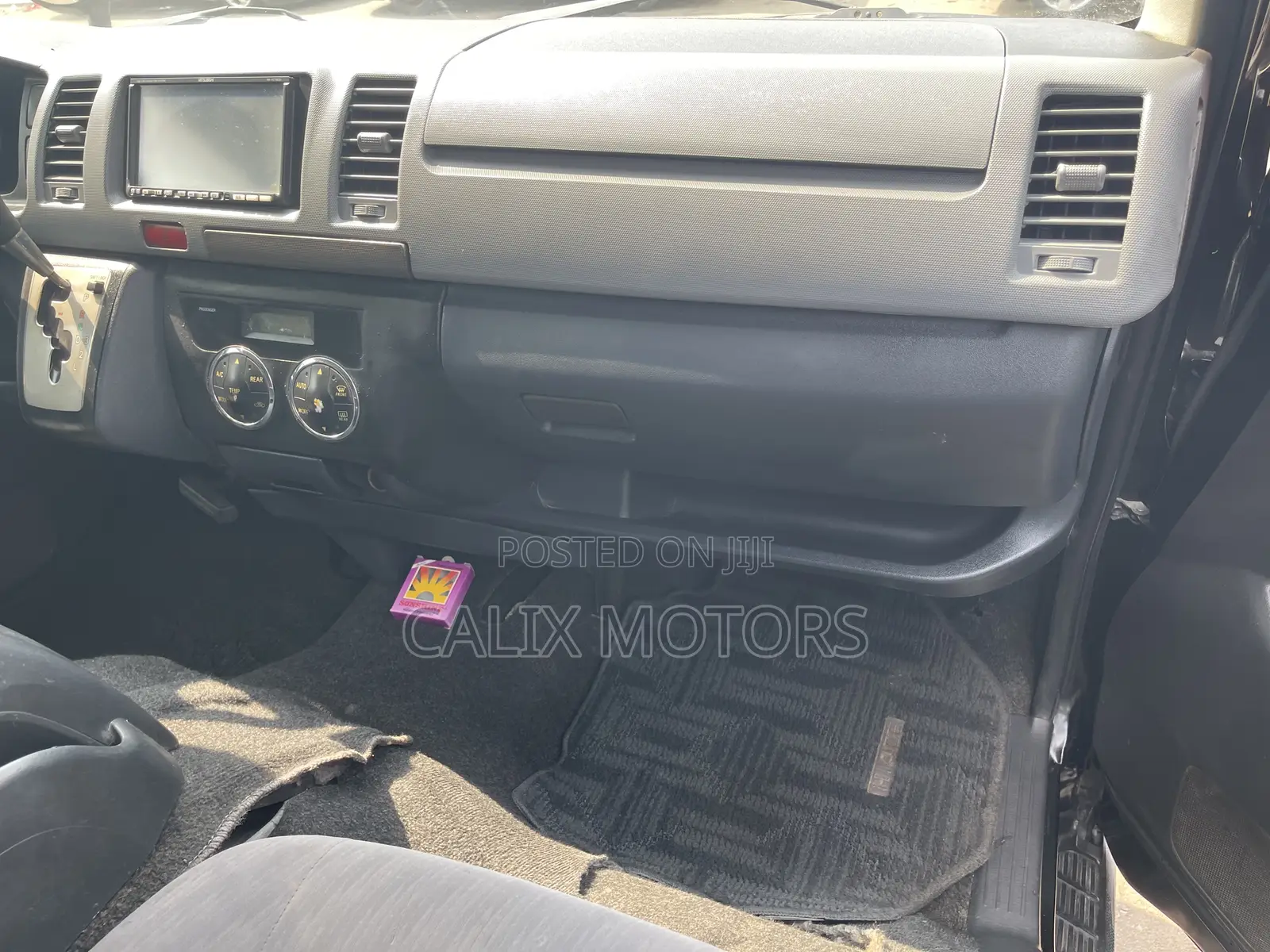 Toyota HiAce 2010 Black