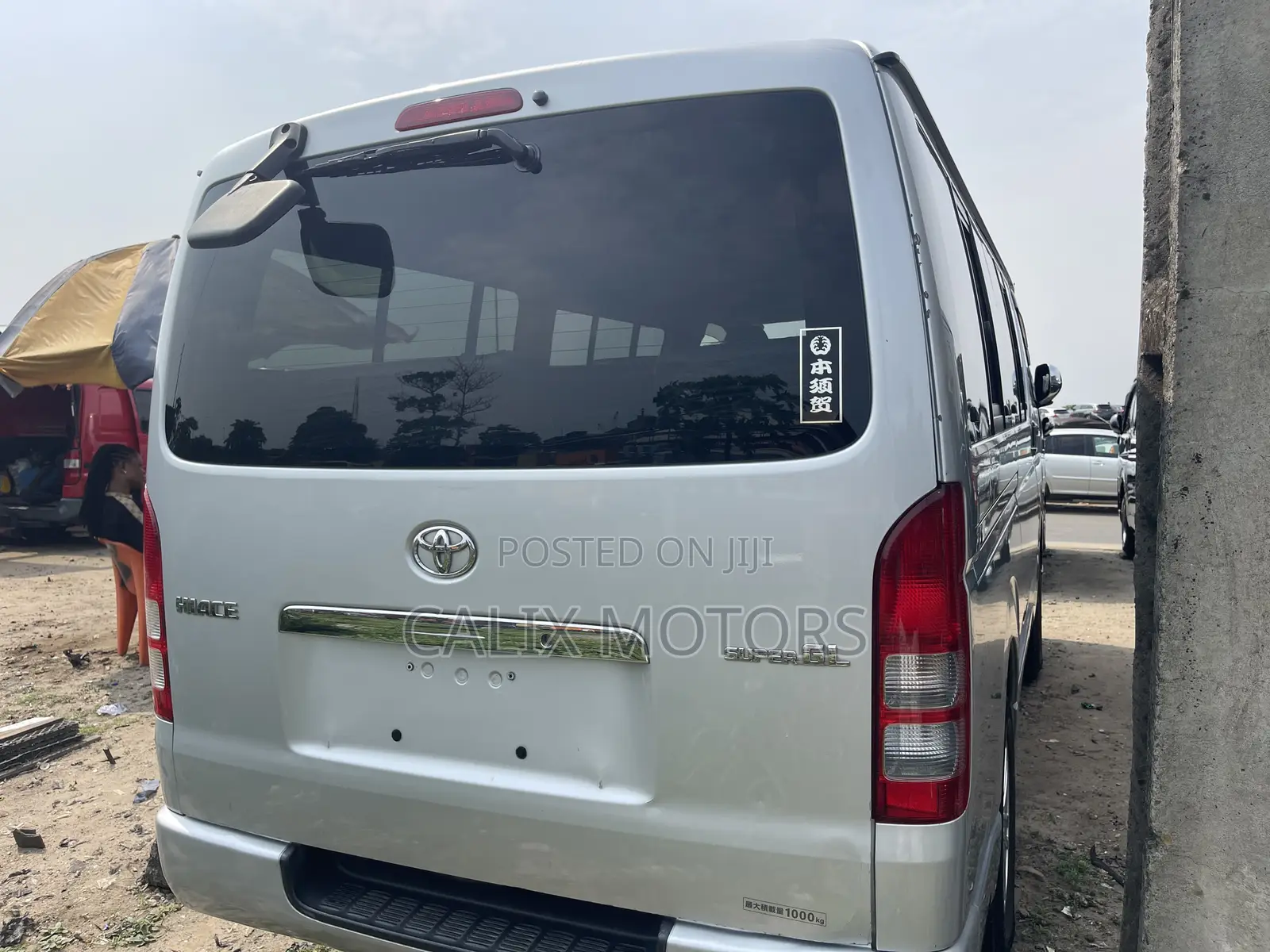 Toyota HiAce 2010 Silver
