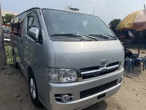 Toyota HiAce 2010 Silver
