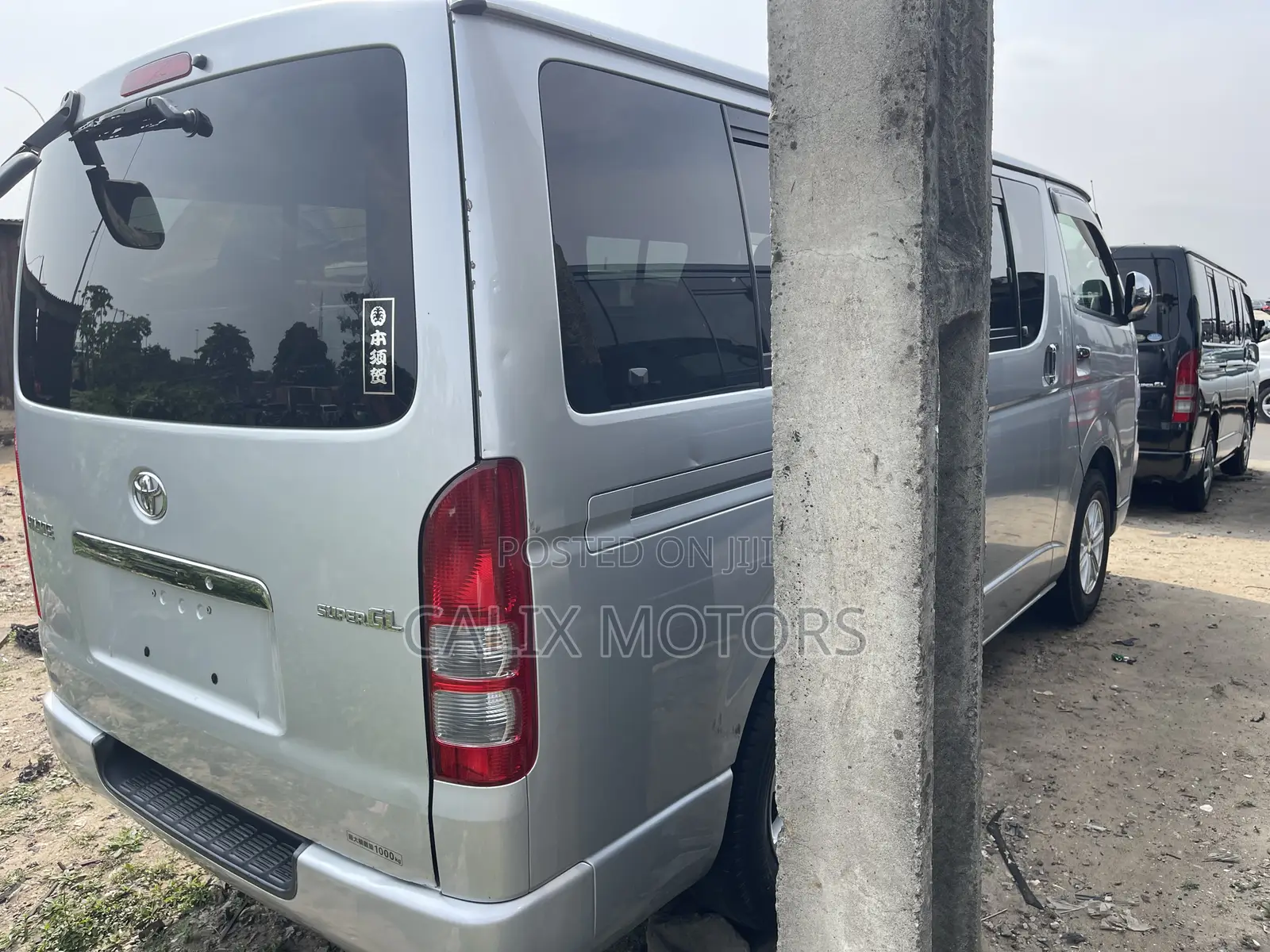 Toyota HiAce 2010 Silver