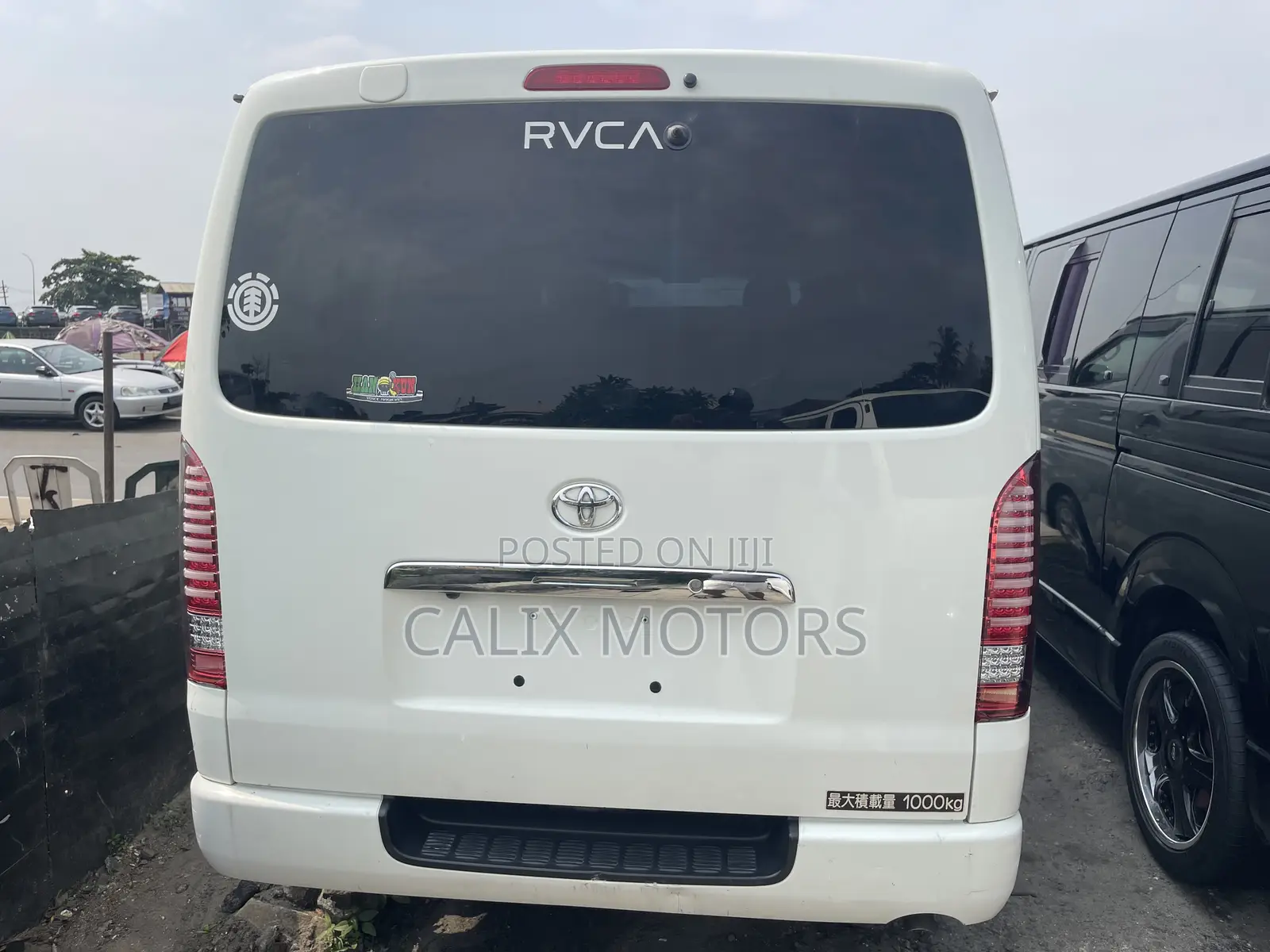 Toyota HiAce 2010 White