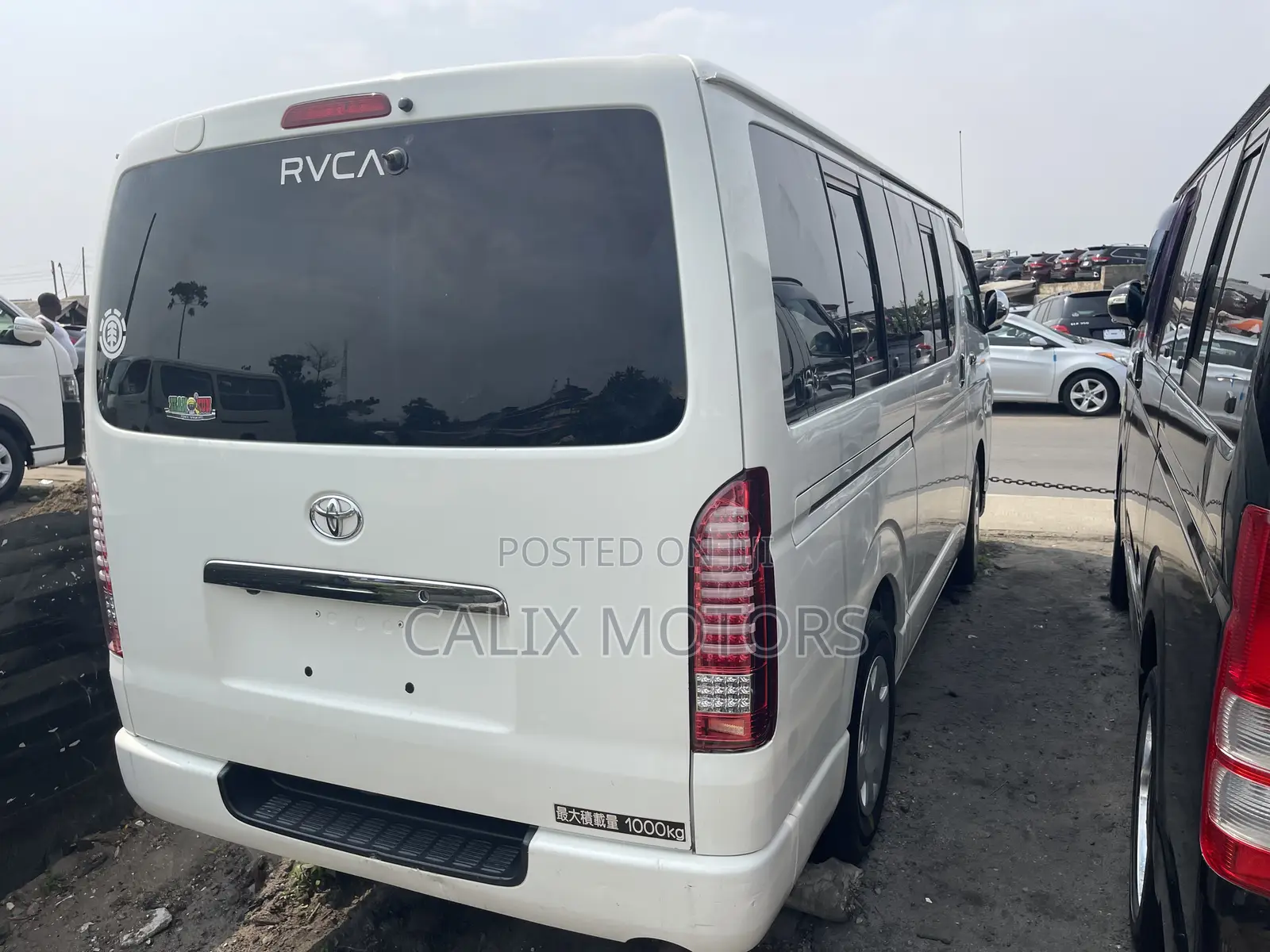 Toyota HiAce 2010 White
