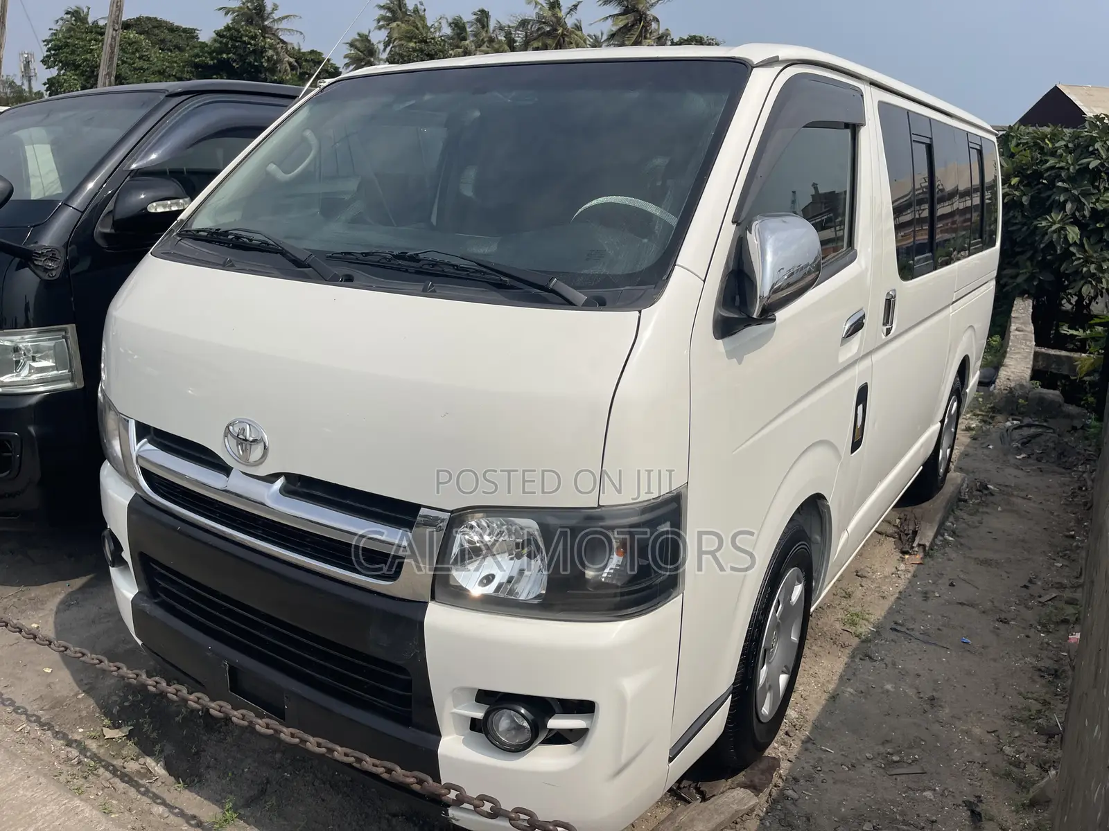 Toyota HiAce 2010 White