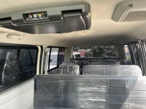 Toyota HiAce 2010 White