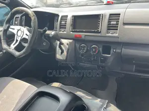 Toyota HiAce 2012 Black