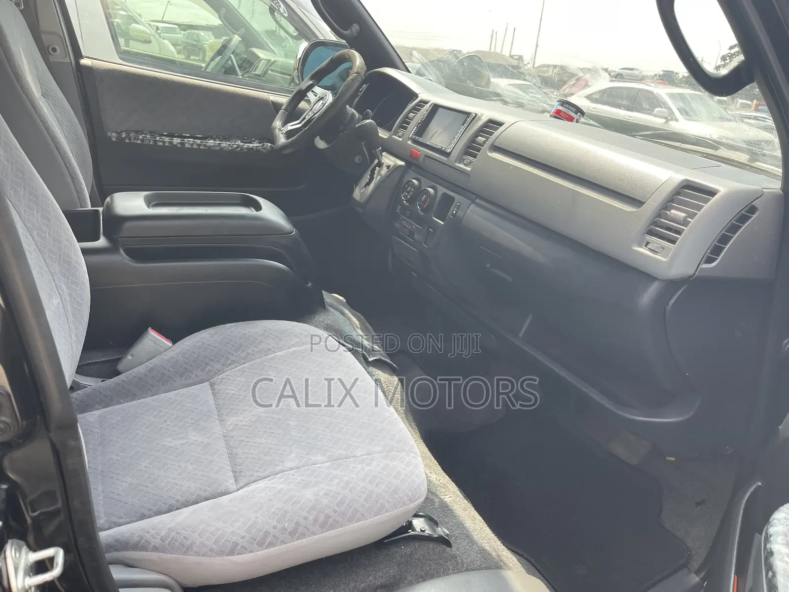 Toyota HiAce 2012 Black