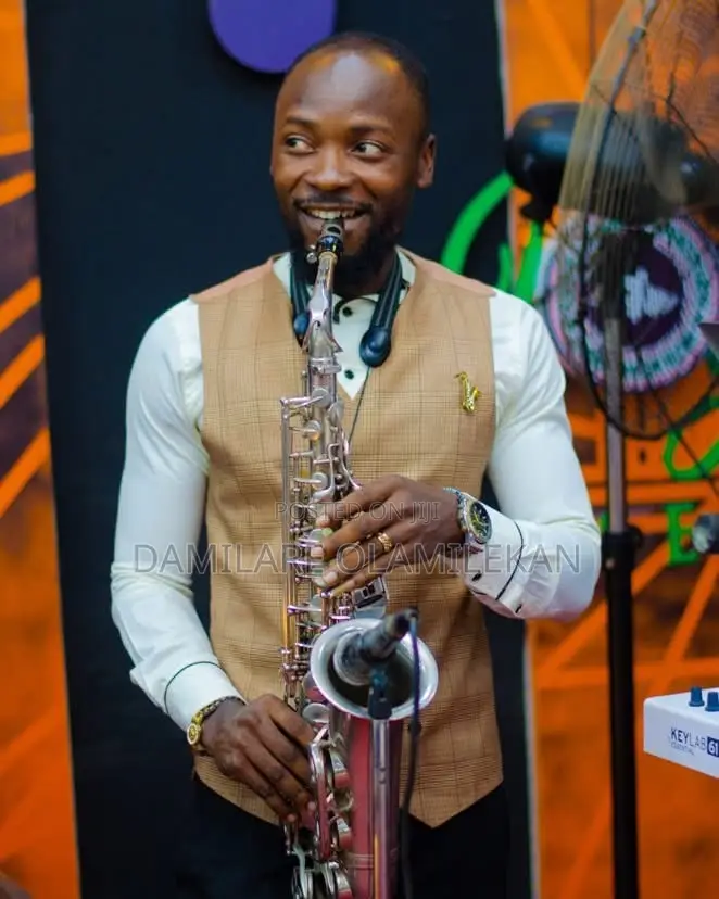 Saxophonist for Surprise