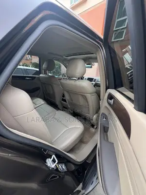 Mercedes-Benz M Class ML350 4MATIC 4dr SUV AWD (3.5L 6cyl 7A) 2014