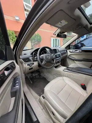 Mercedes-Benz M Class ML350 4MATIC 4dr SUV AWD (3.5L 6cyl 7A) 2014