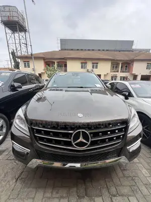 Mercedes-Benz M Class ML350 4MATIC 4dr SUV AWD (3.5L 6cyl 7A) 2014