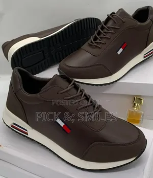 Photo - Comfy and Elegant Sneakers ! Swipe Left