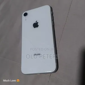 Apple iPhone XR 64 GB White