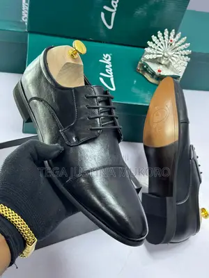 Clark's Men Pointed Toe Flat Shoes