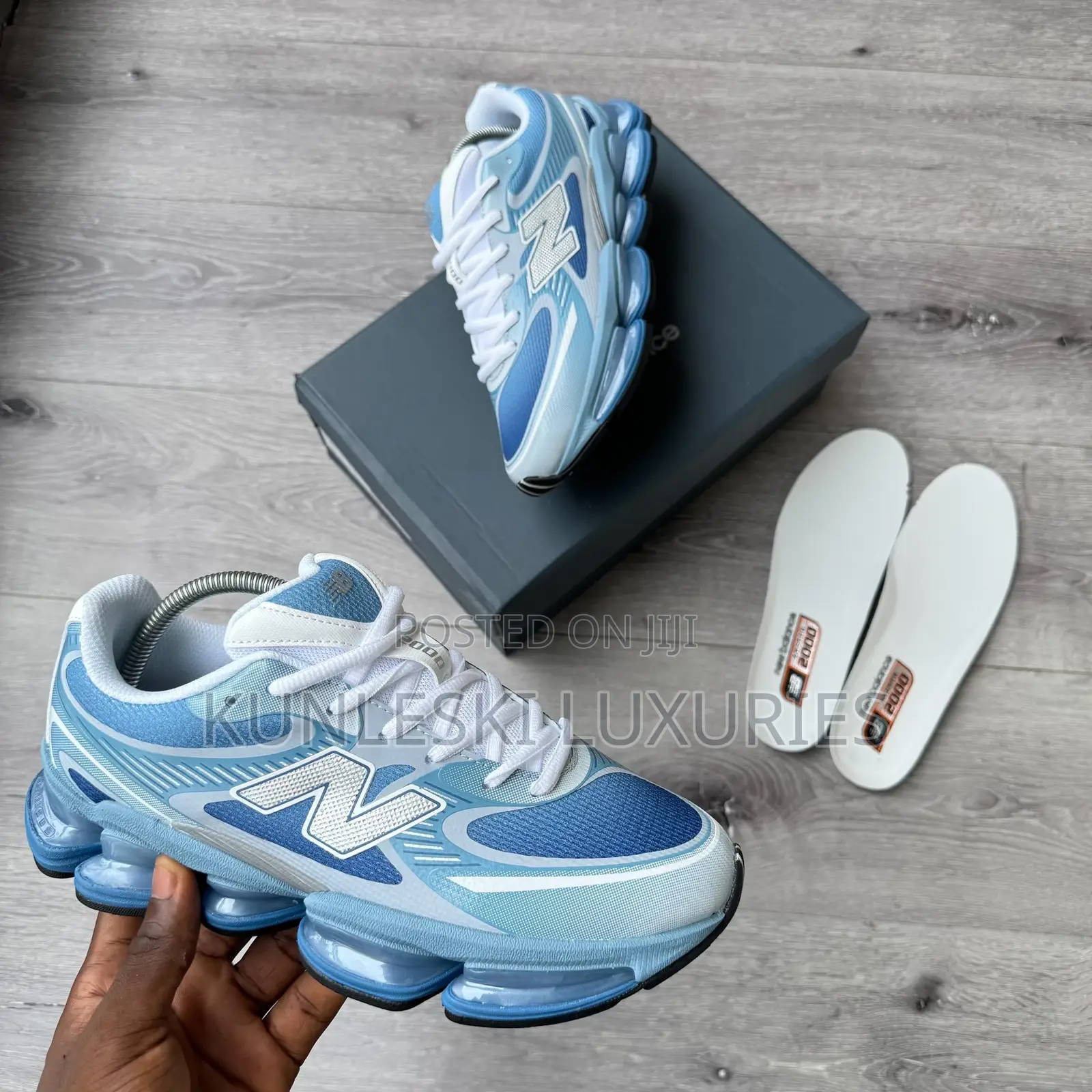 Original New Balance Abzorb 2000 Sneakers Collection