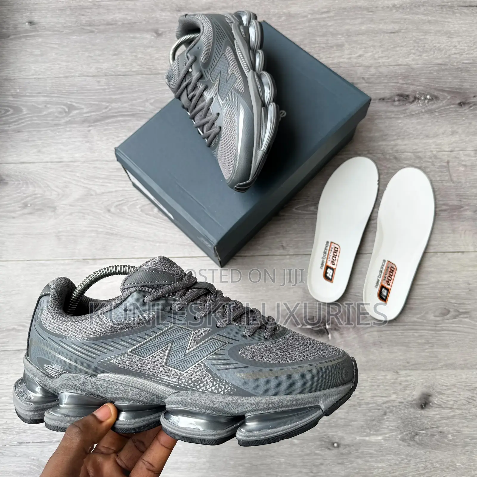 Original New Balance Abzorb 2000 Sneakers Collection