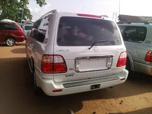 Lexus LX 470 AWD 2005 White