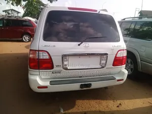 Lexus LX 470 AWD 2005 White