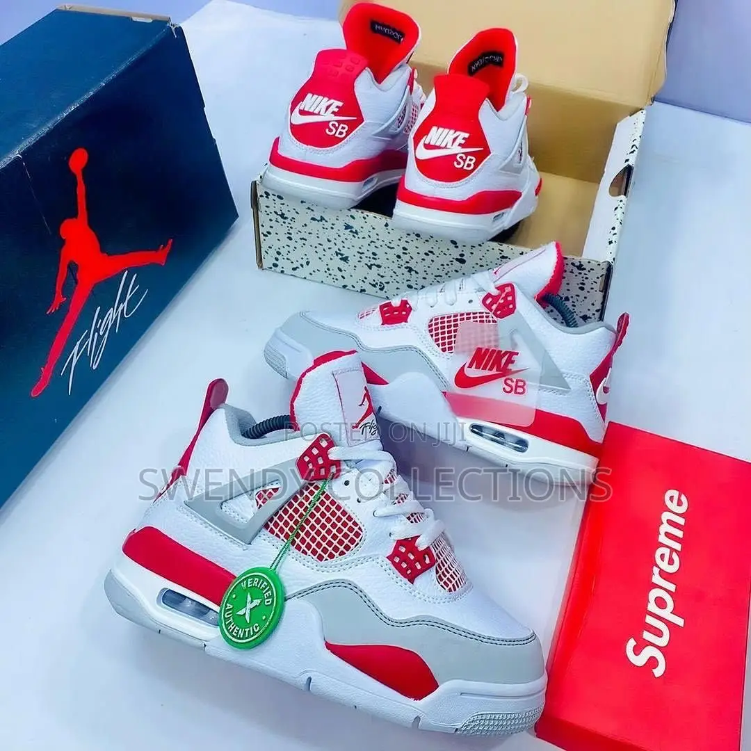 High Grade Supereme Sneakers