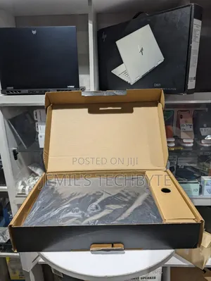 New Laptop MSI Pulse GL66 32GB Intel Core I7 SSD 1T
