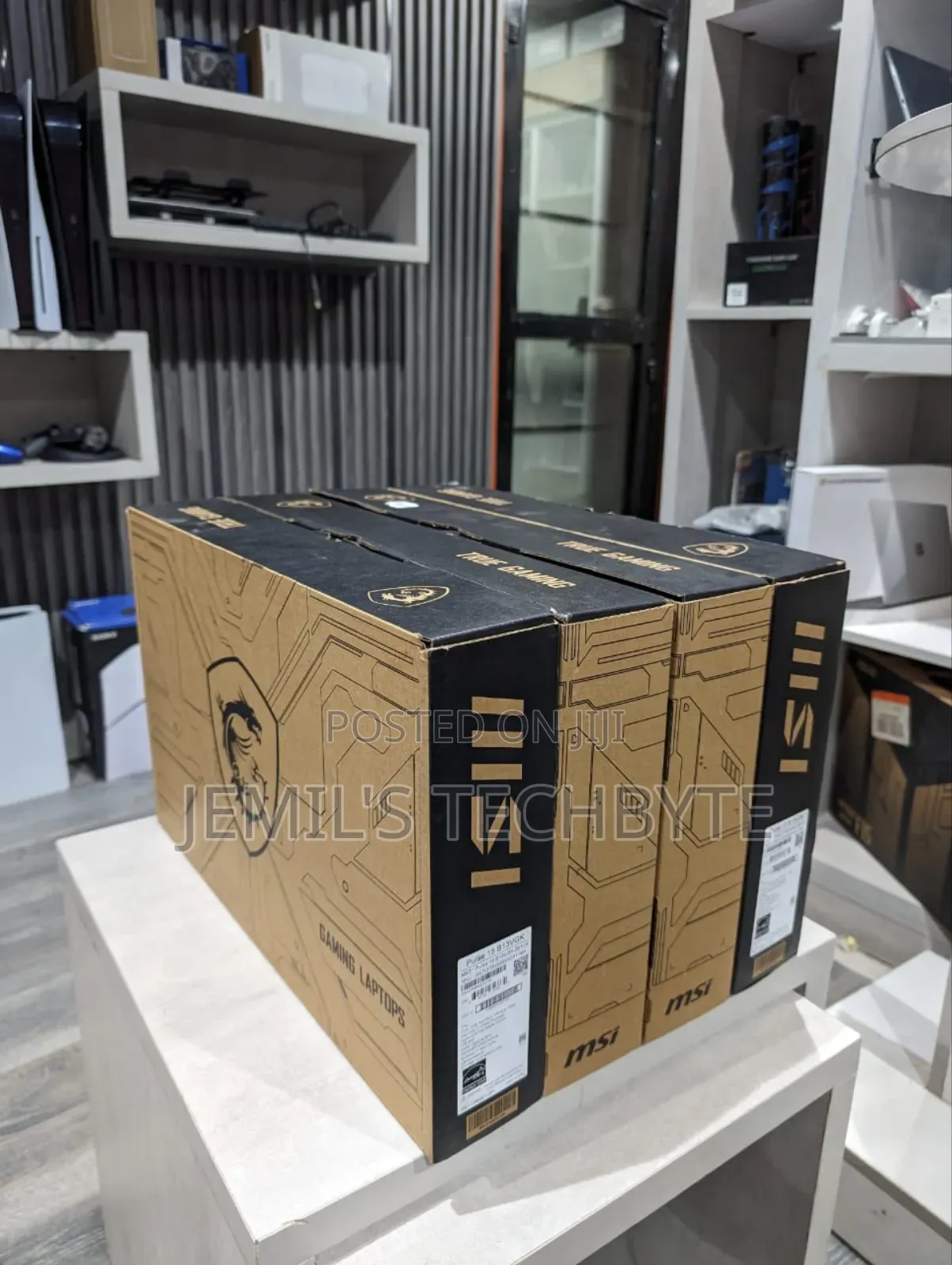 New Laptop MSI Pulse GL66 32GB Intel Core I7 SSD 1T