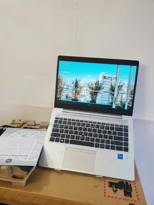 New Laptop HP EliteBook 735 G6 8GB Intel Core i5 SSD 1T