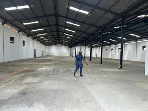 Warehouse Several Buildings. For Sale