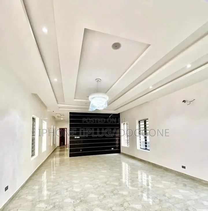 Pop Ceiling And Screeding