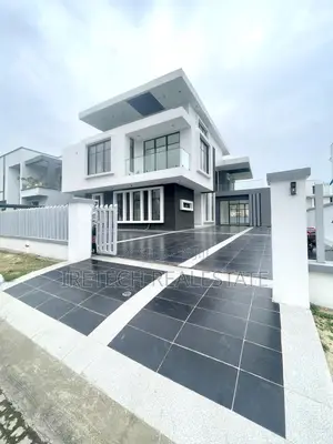 5 Bedroom Fully Detached With Pool, Gym Space And Cinema