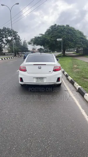 Photo - Honda Accord 2014 White