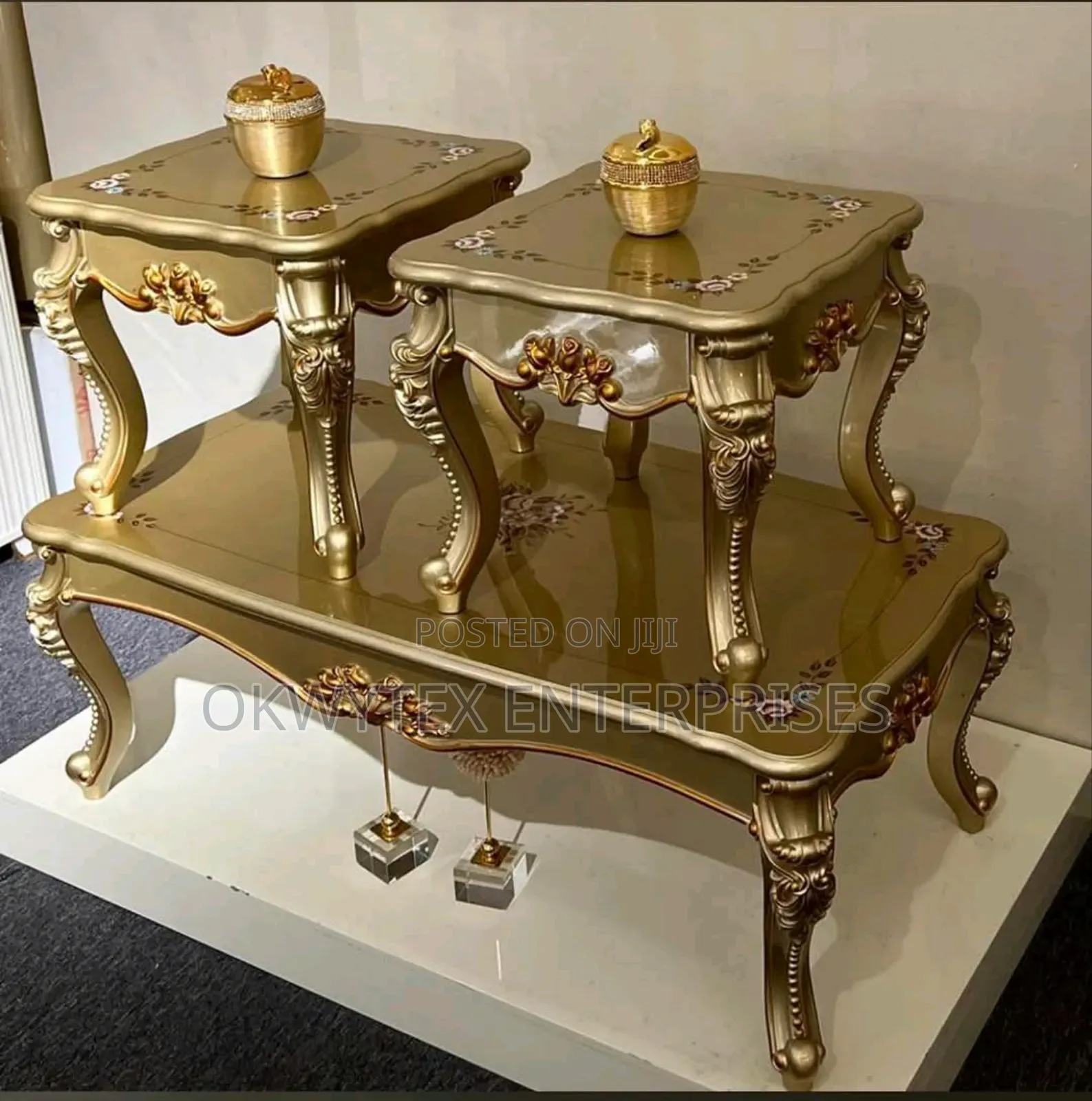 Royal Center Table With Two Sides Stools