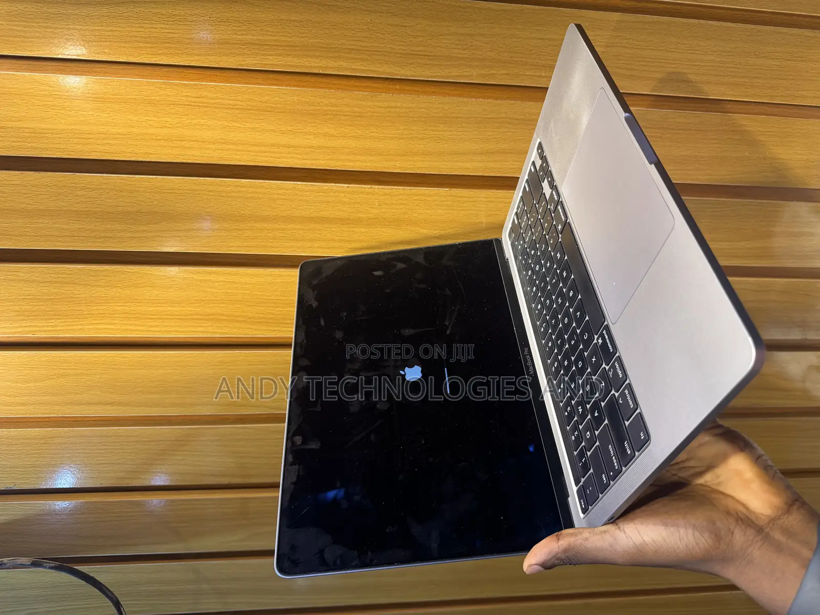 Laptop Apple MacBook Pro 16GB Intel Core i7 SSD 512GB