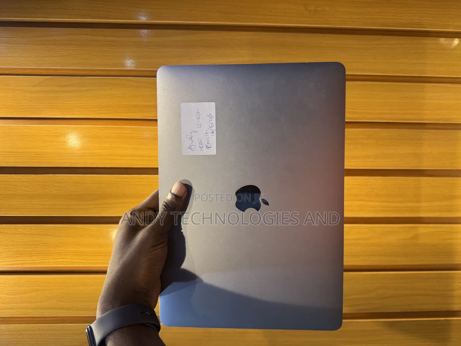 Laptop Apple MacBook Pro 16GB Intel Core i7 SSD 512GB