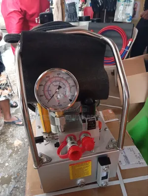 Hydraulic Torque Wrench Pump 10,000 Psi
