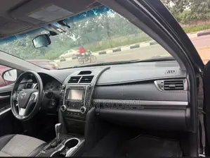 Toyota Camry XLE 4dr Sedan (2.5L 4cyl 6A) 2013 Black