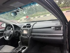 Toyota Camry XLE 4dr Sedan (2.5L 4cyl 6A) 2013 Black