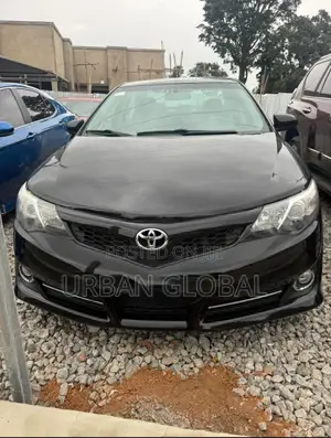 Toyota Camry XLE 4dr Sedan (2.5L 4cyl 6A) 2013 Black