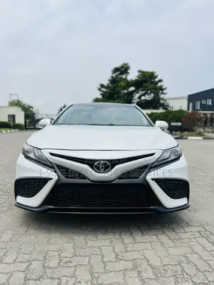 Toyota Camry XSE 2021 White